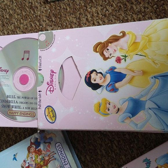 3 Books with 1 cd Disney Belle Snow white Cindirella - Picture 2 of 4